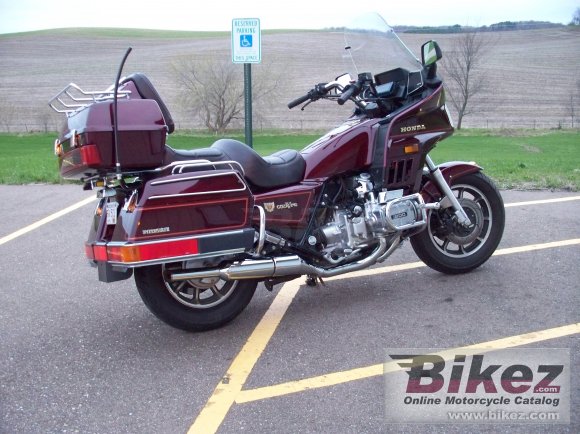 1985 Honda GL 1200 DX Gold Wing photo